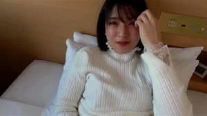 自信に満ちた女性との親密な体験の魅力を発見してください。このビデオは、純粋な情熱と欲望の瞬間を捉え、同意する成人同士の親密さを祝うパフォーマンスです。官能性と支配性に満ちたシーンをお楽しみください。一瞬一瞬が喜びとつながりに捧げられています。強い感情と忘れられない出会いを求める人にぴったりの、深い喜びへの旅です。